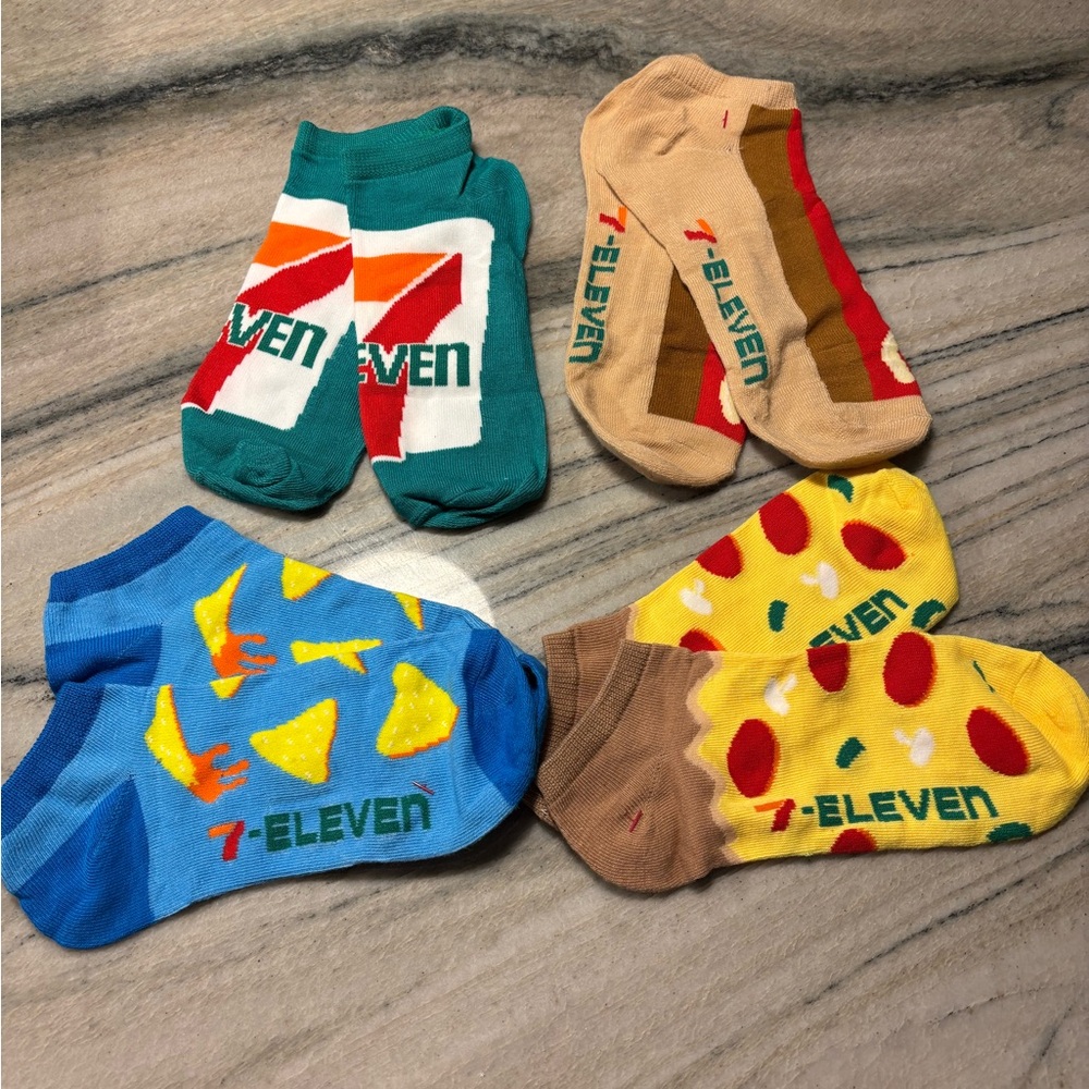 7-Eleven Assorted Ankle Socks - 4 Pair